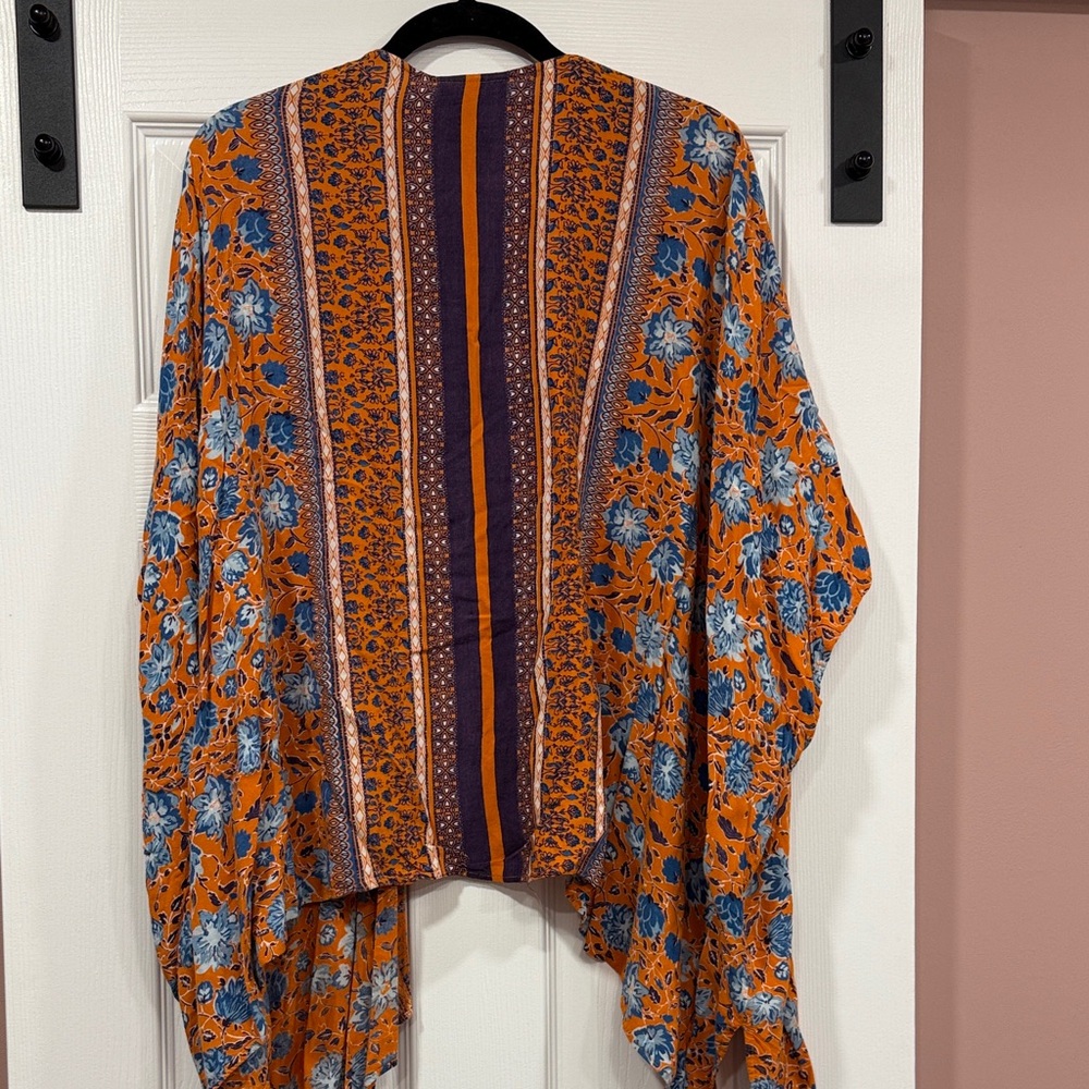 Angie Multicolor Patterned Kimono - Picture 4 of 4